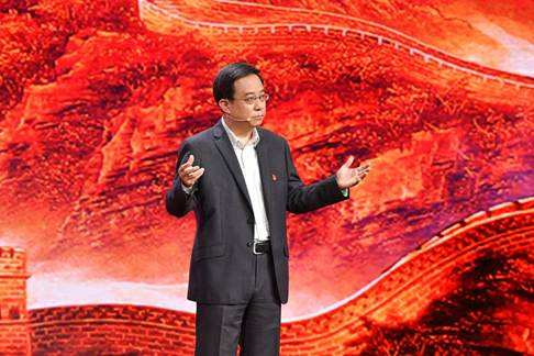 说明: F:\数信党务\教育活动\2021年\党课开讲啦\必赢官网党课开讲啦第二讲\计算机科技学生党支部党课开讲啦第二期观看照片\马露露.JPG